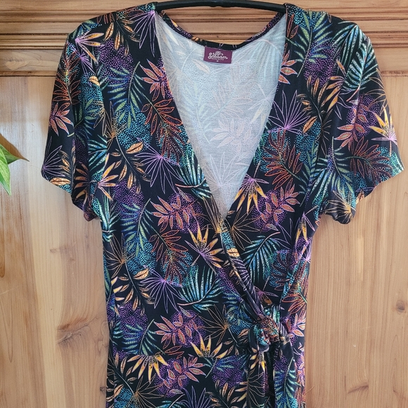 Salaam Dress Tropical Pattern - Picture 2 of 10